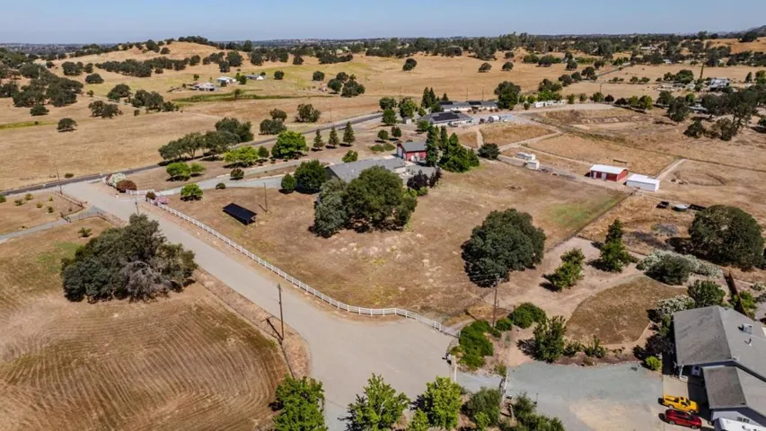 11 Duck Creek Court, Valley Springs, California 95252