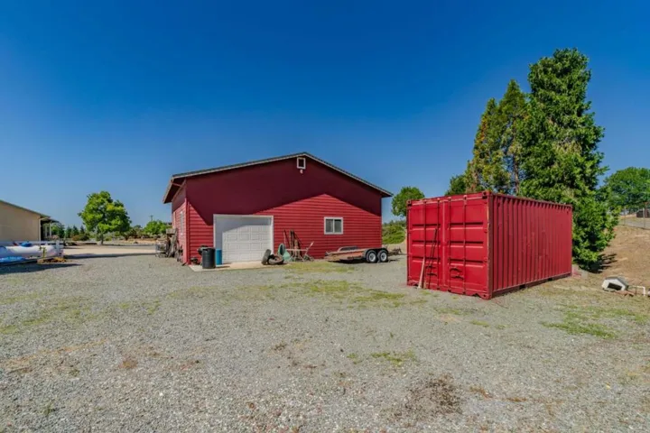 11 Duck Creek Court, Valley Springs, California 95252