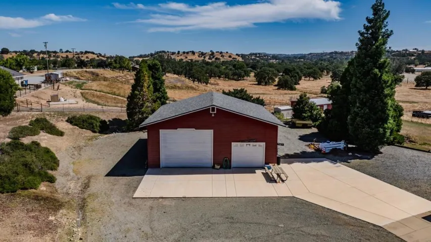 11 Duck Creek Court, Valley Springs, California 95252