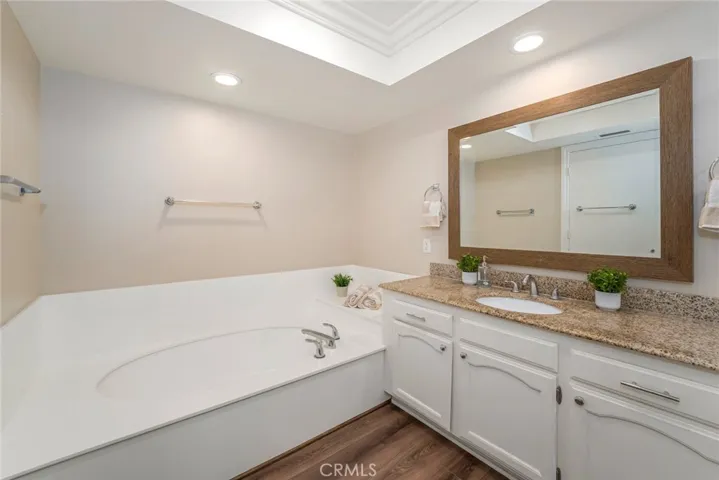 Full soaking bath in primary bathroom.