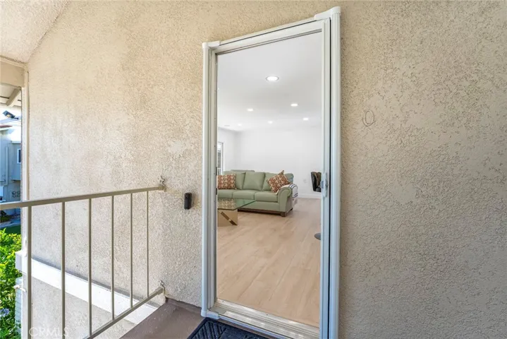 Come in to see 2122 Q!