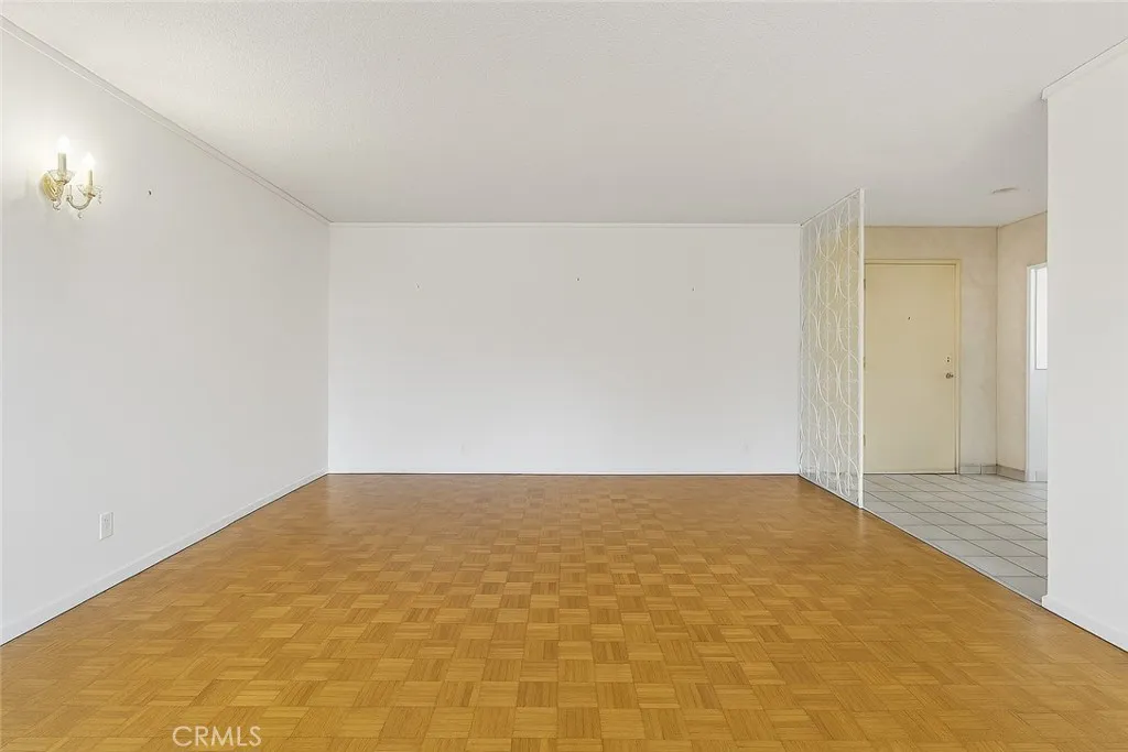 Virtually removed furniture