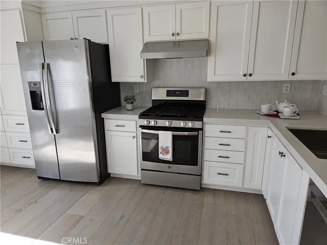 Spacious Kitchen