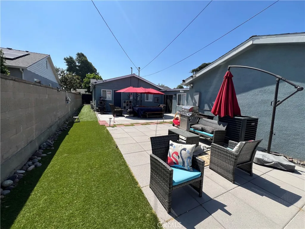 Entertaining backyard.