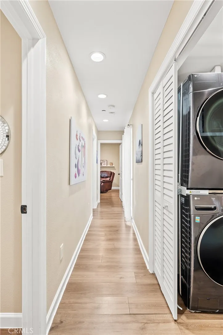 1957 Hallway & laundry