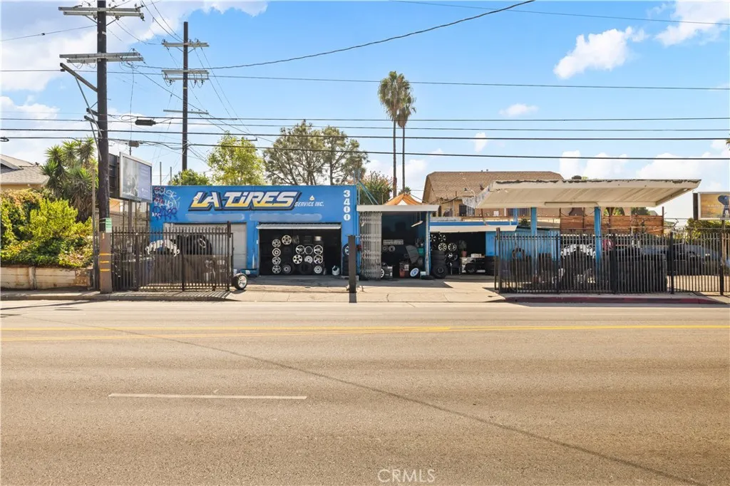3400 E 4th