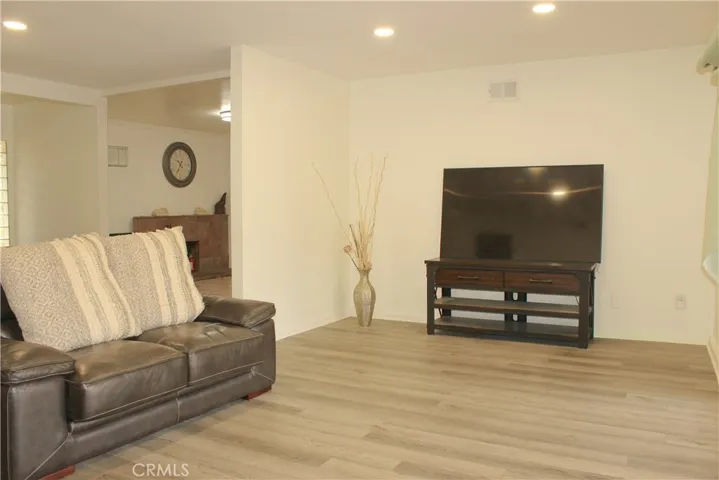 20124 Citronia, Chatsworth, California 91311