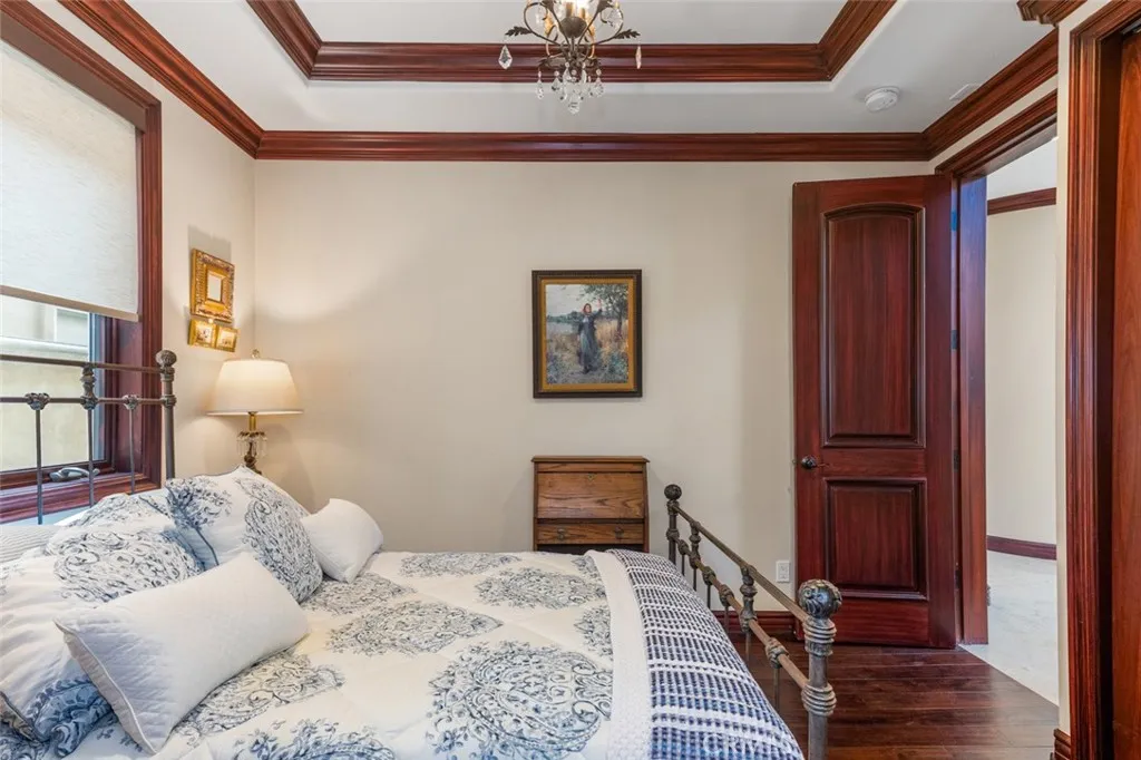 Downstairs bedroom with ensuite