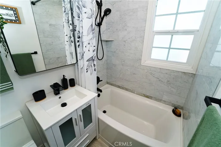 18635 Lanark, Reseda, California 91335