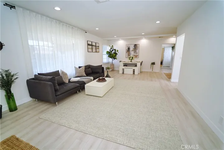 18635 Lanark, Reseda, California 91335