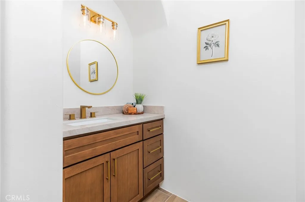 guest bath, on suite
