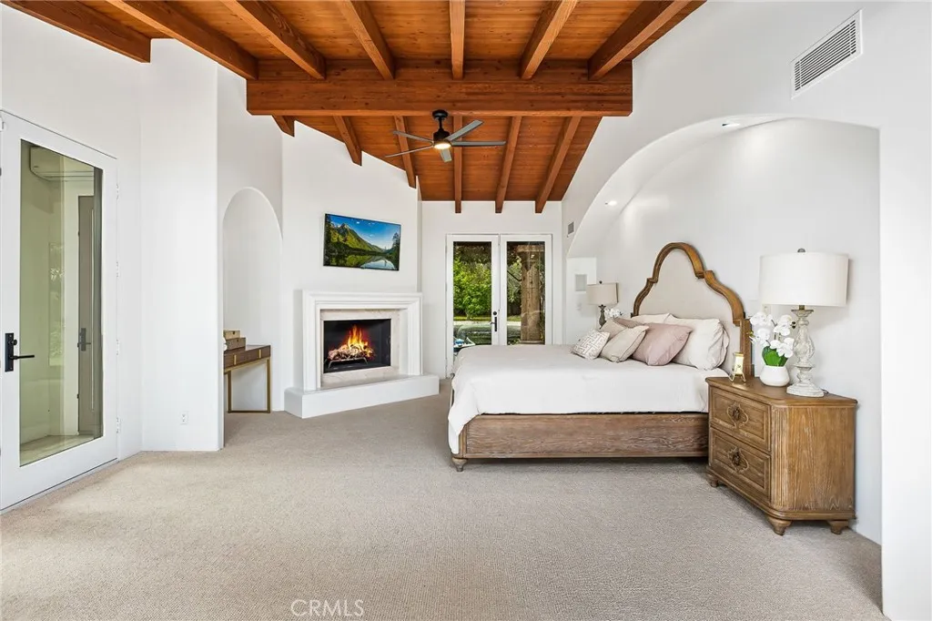 primary bedroom, lake views on one side