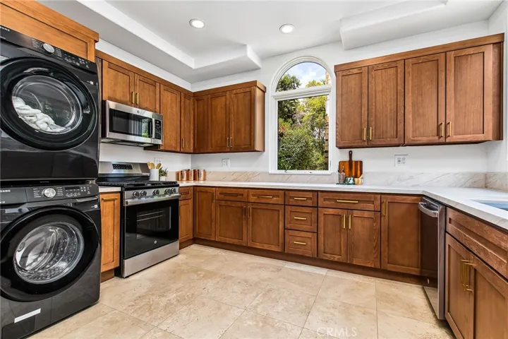 "dirty kitchen"