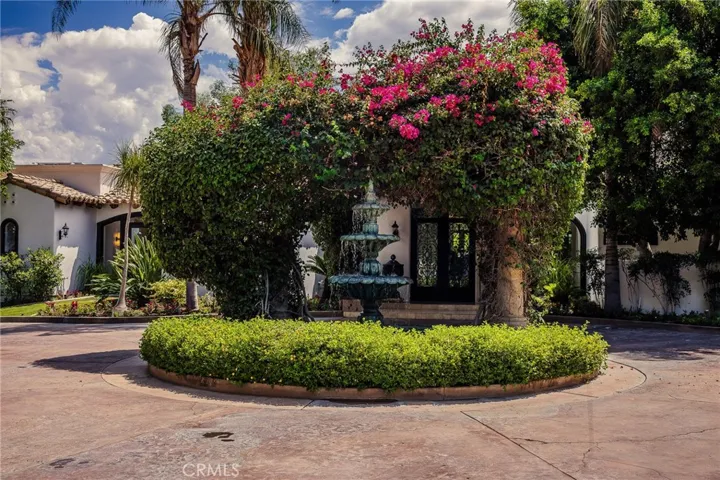 circular driveway