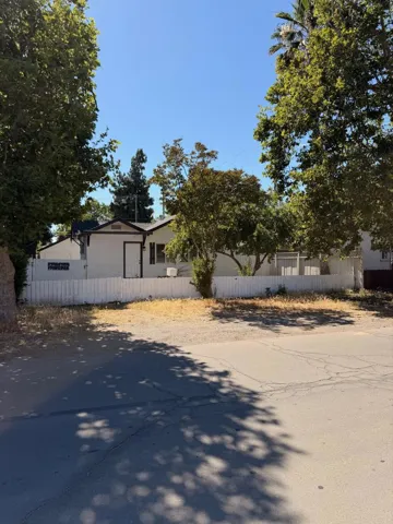 1505 Victoria Drive, Modesto, California 95351