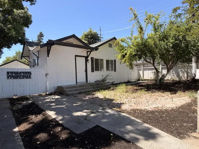 1505 Victoria Drive, Modesto, California 95351