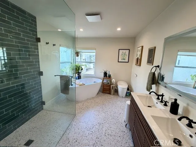 7819 S Harvard, Los Angeles, California 90047