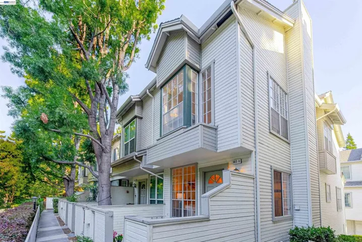 983 Belmont Terrance 6, Sunnyvale, California 94086