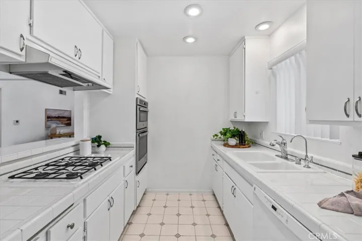 Kitchen centered