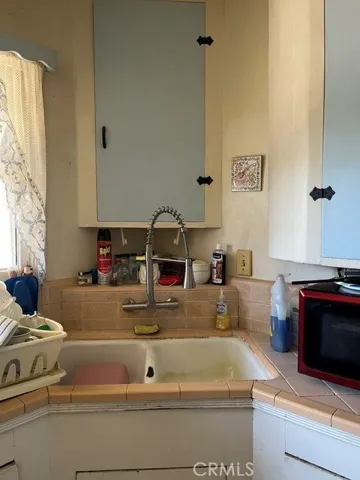 Kitchen sink
