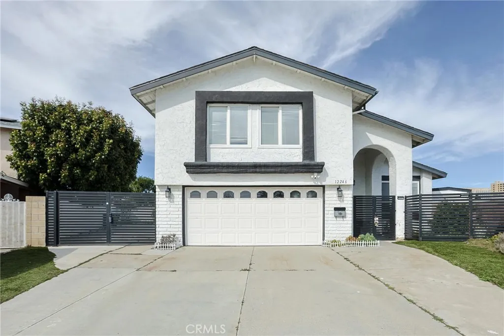 12246 Nadine Cir