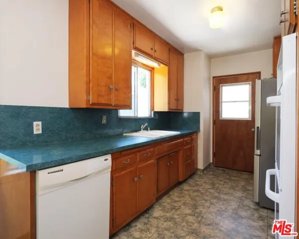 3179 Marwick Avenue, Long Beach, California 90808