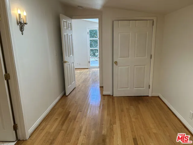 8711 Sherwood Drive, West Hollywood, California 90069