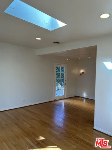 8711 Sherwood Drive, West Hollywood, California 90069