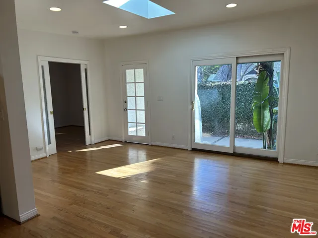 8711 Sherwood Drive, West Hollywood, California 90069