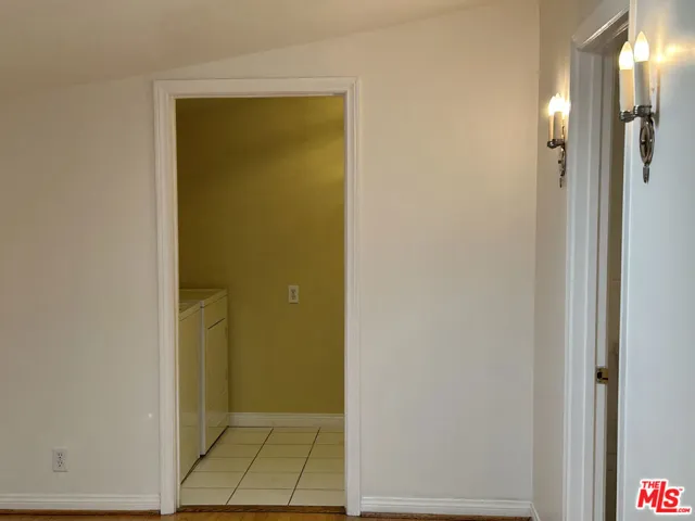 8711 Sherwood Drive, West Hollywood, California 90069