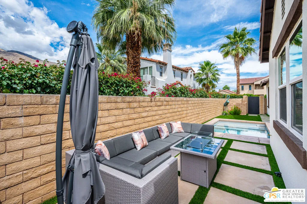outdoor living with firepit