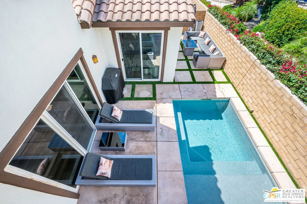 private pool