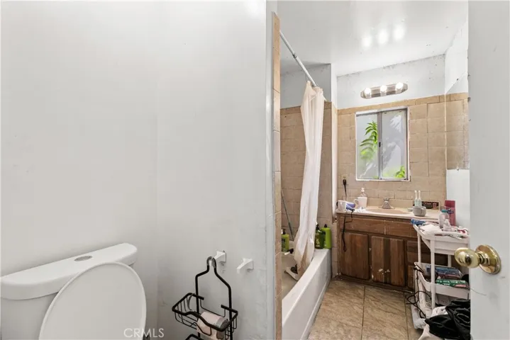142 Stockbridge, Alhambra, California 91801