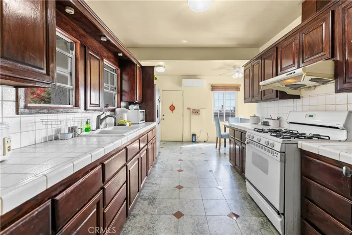 142 Stockbridge, Alhambra, California 91801