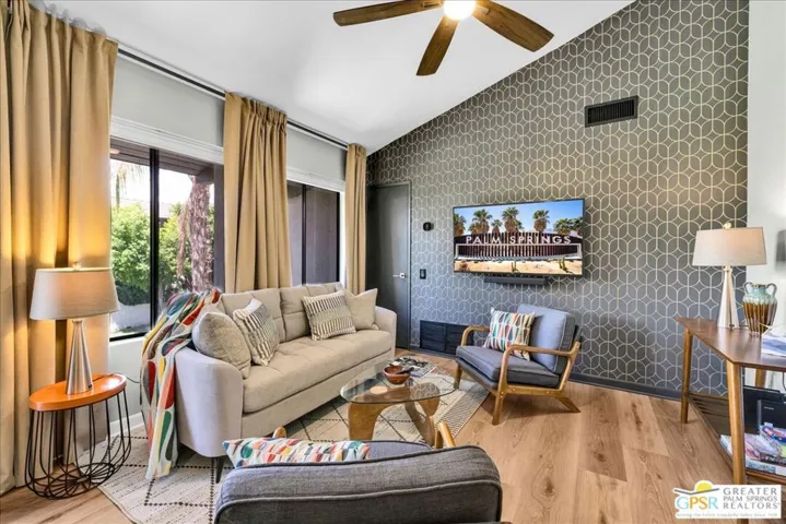 1150 E Amado Road 17b2, Palm Springs, California 92262