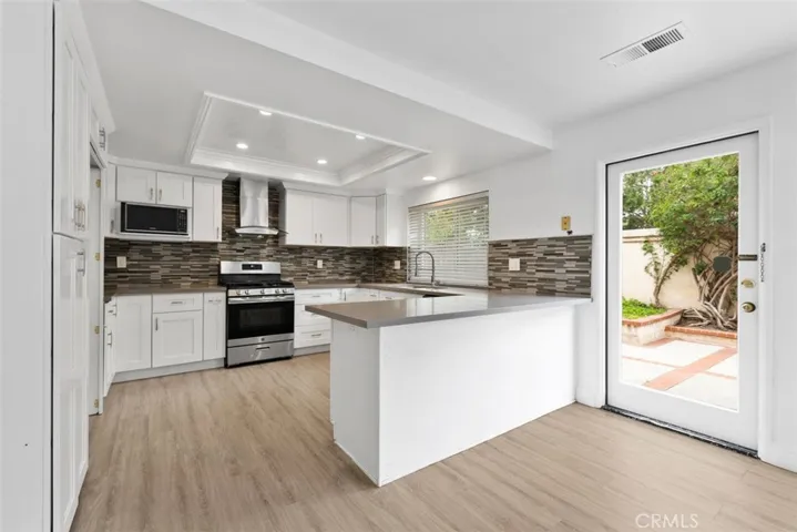 1 Damara, Irvine, California 92614