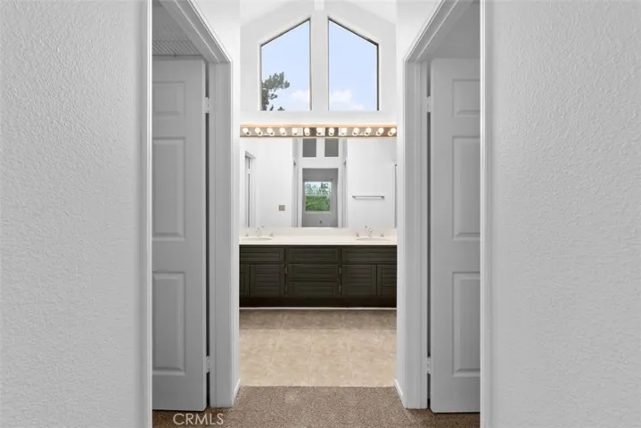 1 Damara, Irvine, California 92614
