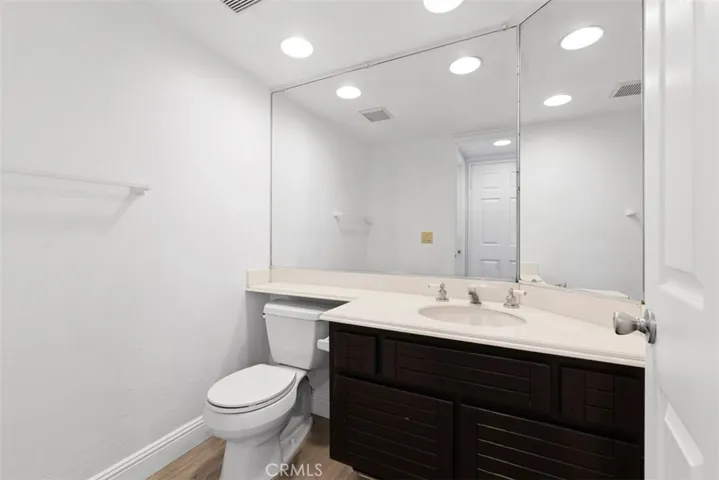 1 Damara, Irvine, California 92614