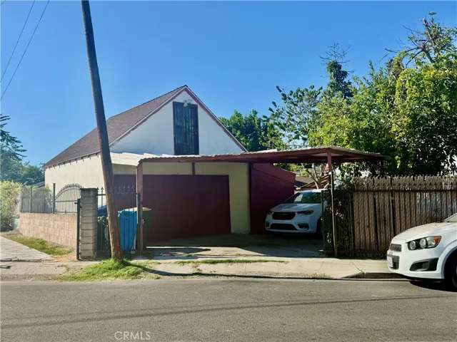Detached Garage -  Facing to Mallory St
