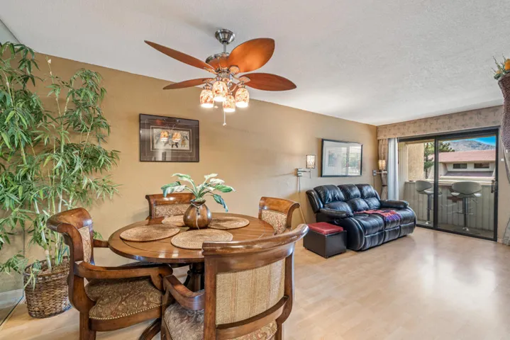 E75A8152