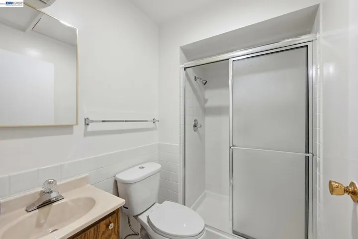 2nd floor bath