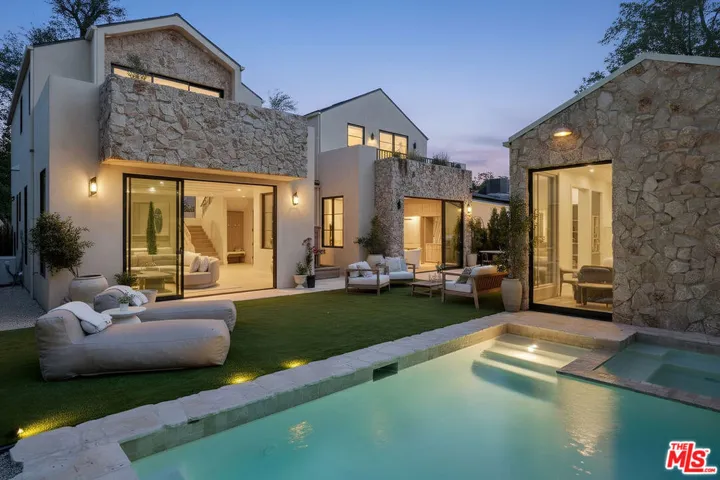 14000 Otsego Street, Sherman Oaks, California 91423