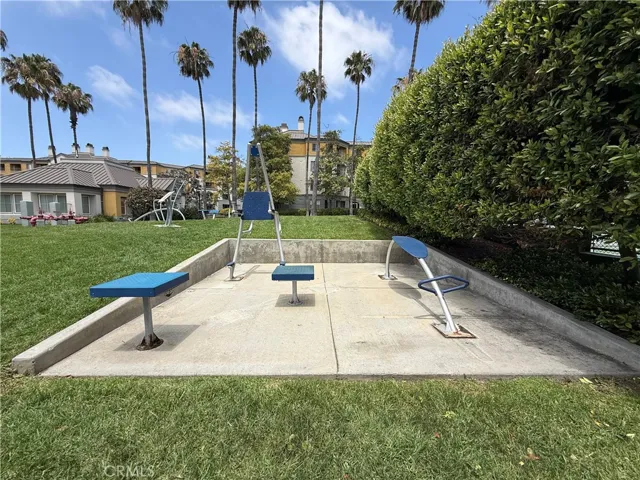 Adult work out stations outside