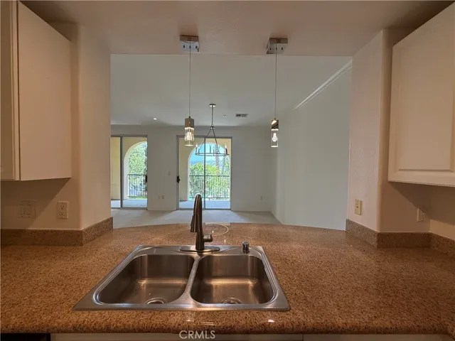 Double sink in Kitchen