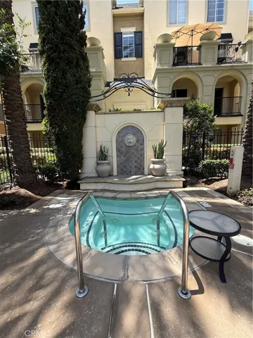 Hot tub close by front door
