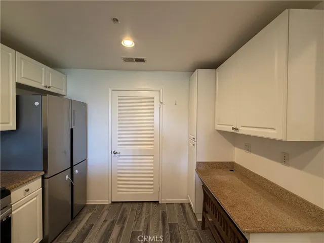 Kitchen views of W/D room