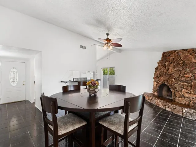 811 Earth Drive, Vista, California 92083