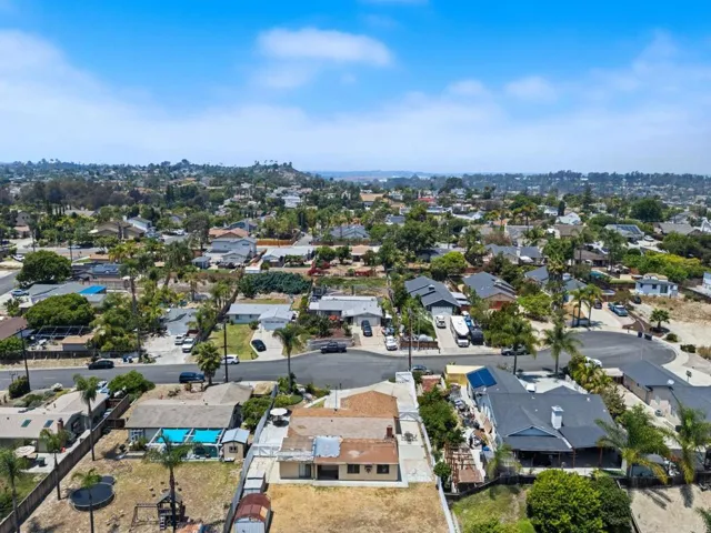 811 Earth Drive, Vista, California 92083