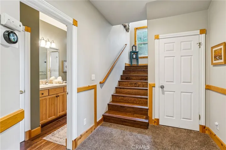 1232 Aleutian Drive, Lake Arrowhead, California 92352