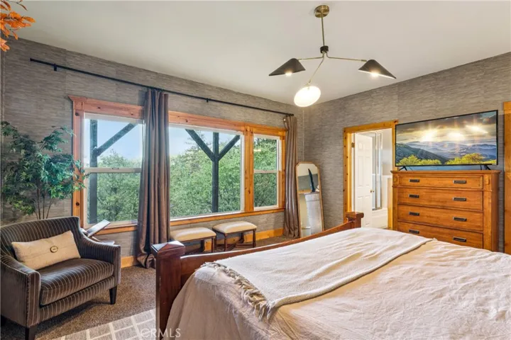 1232 Aleutian Drive, Lake Arrowhead, California 92352